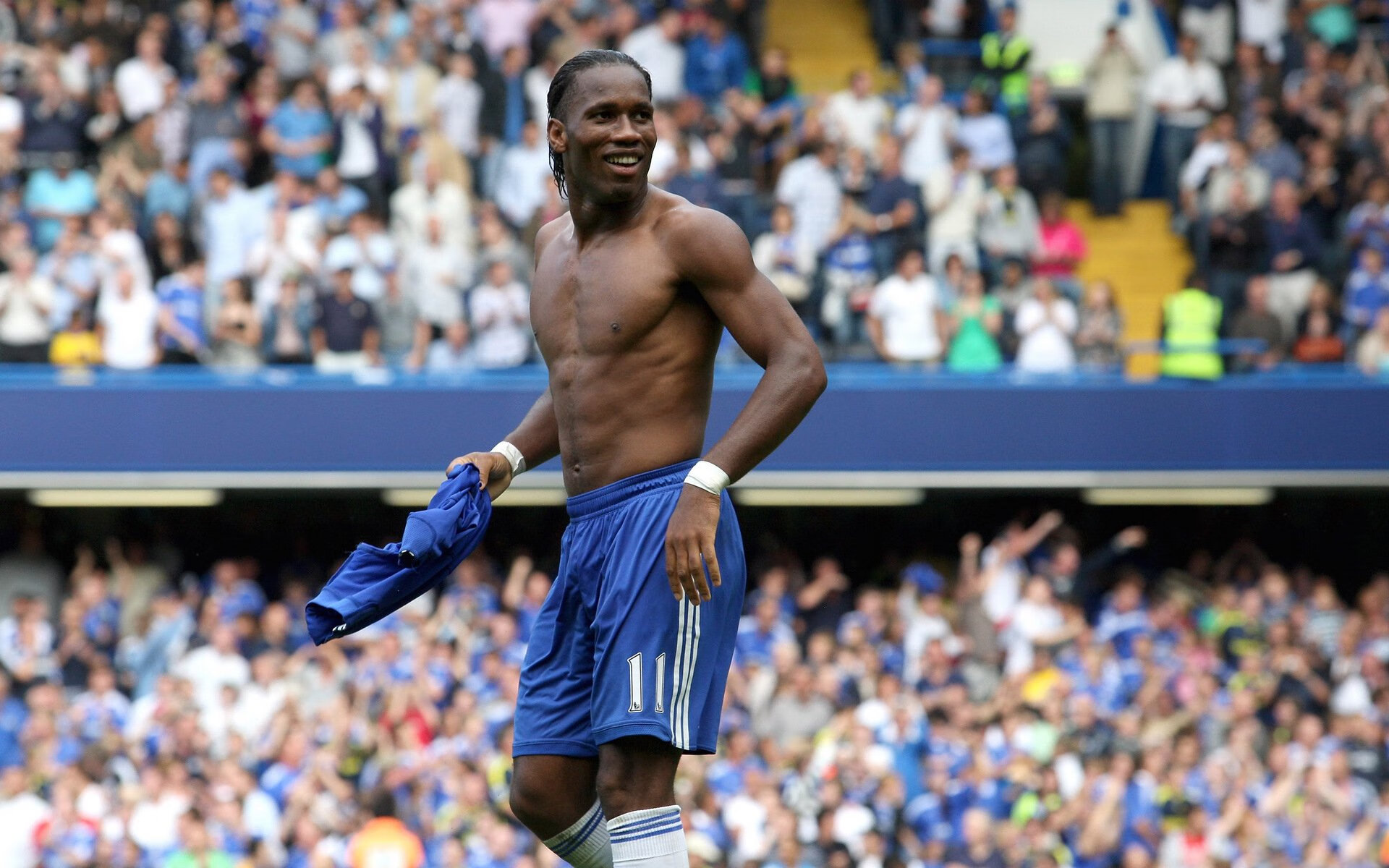 世界杯新周期：邀请更多裁判参与试炼营 统一越位、手球等尺度标准